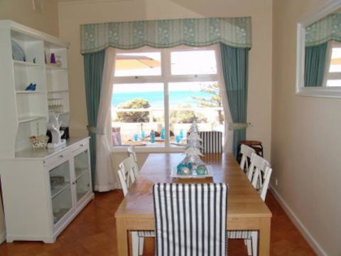 Baywater - Perths Hotel 0