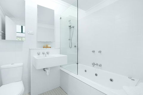 One Mile Retreat - Perths Hotel 10