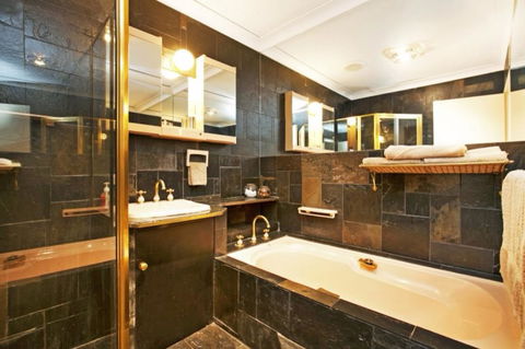 The Palms - Perths Hotel 20