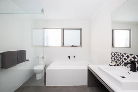 Blue Lake Holiday Park - Perths Hotel 26