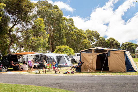 Blue Lake Holiday Park - Perths Hotel 9