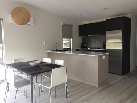 Blue Lake Holiday Park - Perths Hotel 20