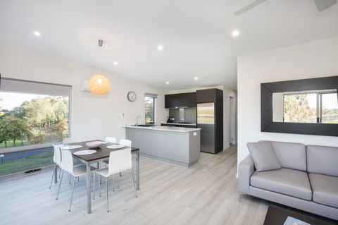 Blue Lake Holiday Park - Perths Hotel 21