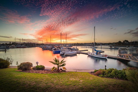 Marina Reflections - Perths Hotel 18