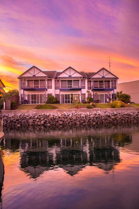 Marina Reflections - Perths Hotel 10