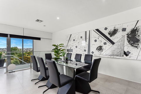 KENNEDY EXECUTIVE TOWNHOUSE - Perths Hotel 10