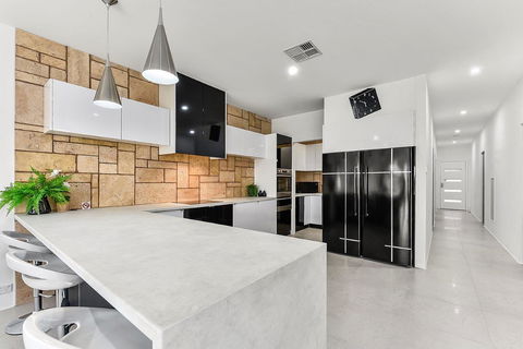 KENNEDY EXECUTIVE TOWNHOUSE - Perths Hotel 12