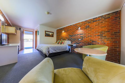 Country Roads Motor Inn Naracoorte - Perths Hotel 7