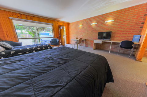 Country Roads Motor Inn Naracoorte - Perths Hotel 35