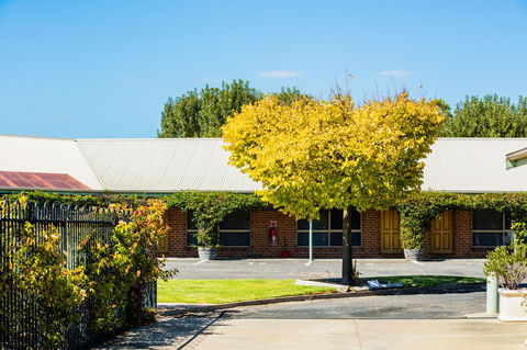 Country Roads Motor Inn Naracoorte - Perths Hotel 6