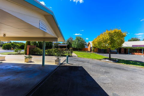 Country Roads Motor Inn Naracoorte - Perths Hotel 38