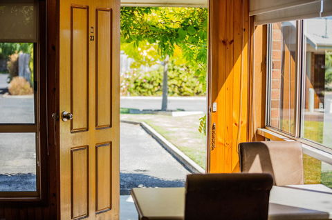 Country Roads Motor Inn Naracoorte - Perths Hotel 34