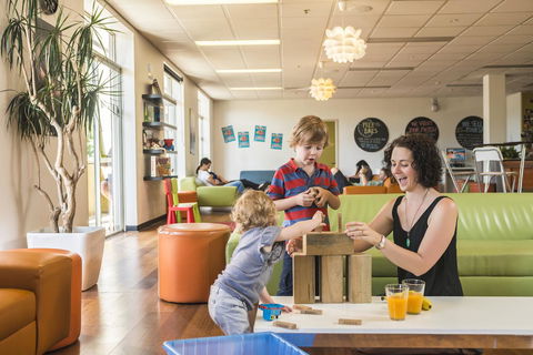 YHA Adelaide Central - Perths Hotel 42