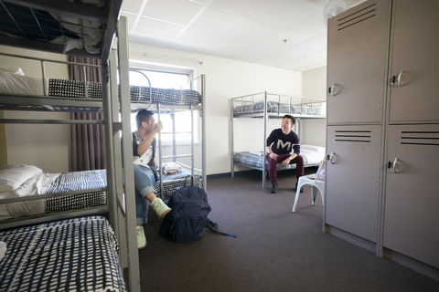 YHA Adelaide Central - Perths Hotel 15