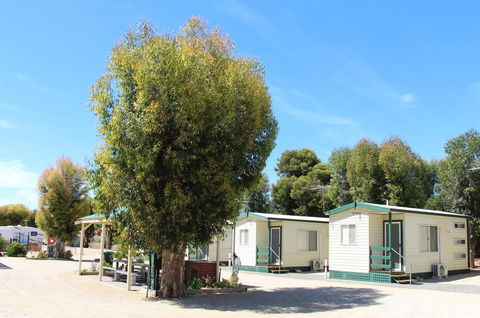 Ardrossan Caravan Park - Perths Hotel 24