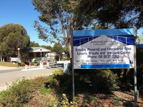 Ardrossan Caravan Park - Perths Hotel 0