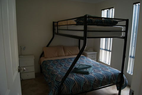 Ardrossan Caravan Park - Perths Hotel 10