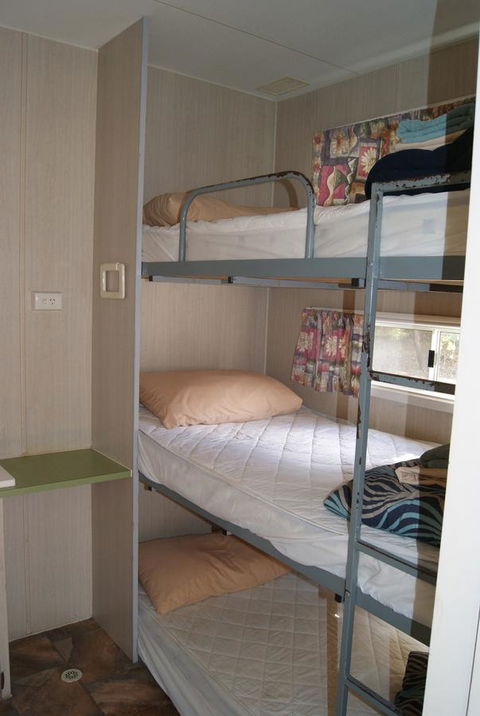 Ardrossan Caravan Park - Perths Hotel 16