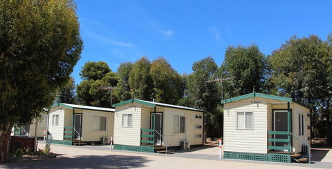 Ardrossan Caravan Park - Perths Hotel 30