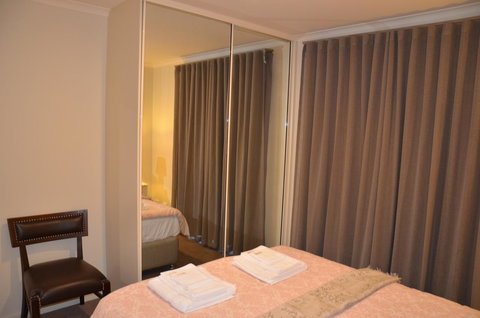 ADELAIDE CENTRAL APARTMENT - 3BR, 2BATH & CARPARK - Perths Hotel 12