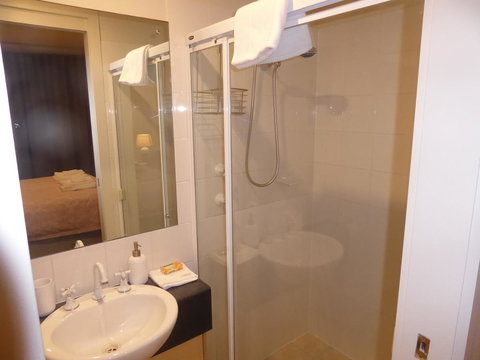 ADELAIDE CENTRAL APARTMENT - 3BR, 2BATH & CARPARK - Perths Hotel 14