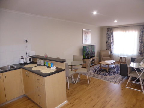 ADELAIDE CENTRAL APARTMENT - 3BR, 2BATH & CARPARK - Perths Hotel 7