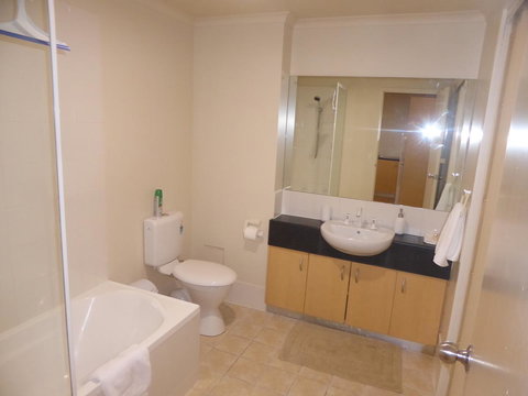 ADELAIDE CENTRAL APARTMENT - 3BR, 2BATH & CARPARK - Perths Hotel 17