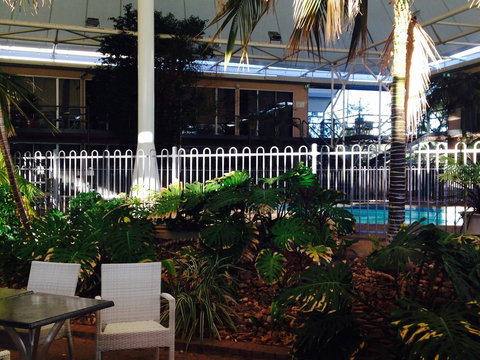 Nightcap At Roxby Downs - Perths Hotel 3