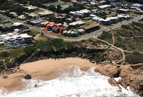 Southern Sands\' Beachfront Apartment - Perths Hotel 15