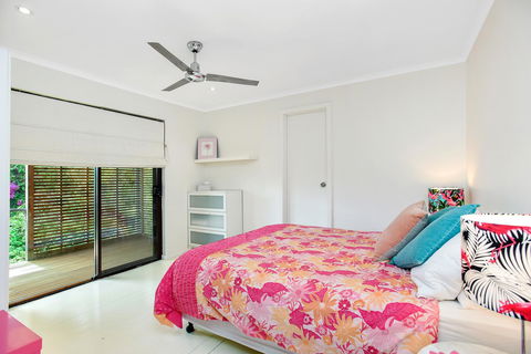 Red Door - Perths Hotel 10