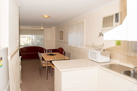 Kalganyi Holiday Park - Perths Hotel 18