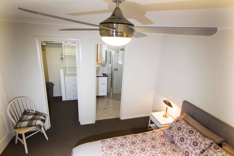 Brock's Base - Perths Hotel 10