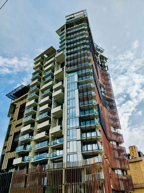 ONE Adelaide CBD - Perths Hotel 1