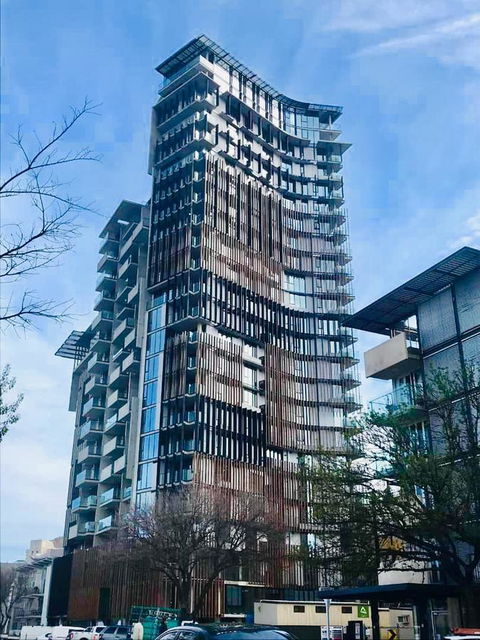 ONE Adelaide CBD - Perths Hotel 0