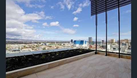ONE Adelaide CBD - Perths Hotel 32