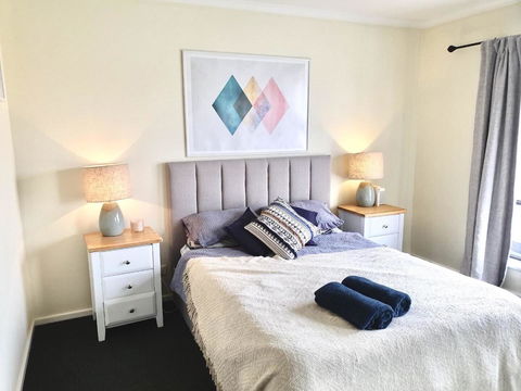 Luxurious 3 Bedroom Beachfront - Panoramic Views - Perths Hotel 7