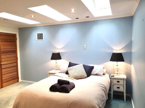 Luxurious 3 Bedroom Beachfront - Panoramic Views - Perths Hotel 6