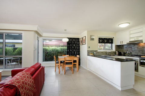City One Apartment - Perths Hotel 1