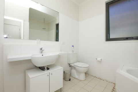 Boom 6 Boomerang Beach - Perths Hotel 17