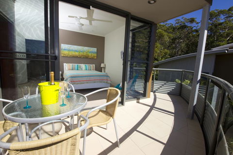 Boom 6 Boomerang Beach - Perths Hotel 10
