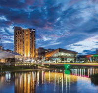 Executive 3 Bedroom Apartment  Internet  Parking - Perths Hotel