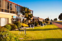 Book Kingston Accommodation Vacations Perths Hotel Perths Hotel