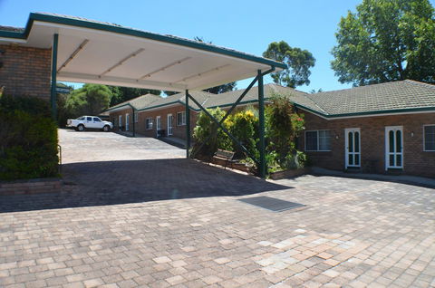 Deer Park Motor Inn Armidale - Perths Hotel 31