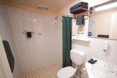 Comfort Inn Coober Pedy Experience - Perths Hotel 7