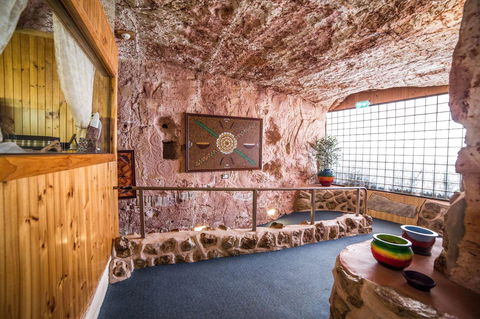 Comfort Inn Coober Pedy Experience - Perths Hotel 1