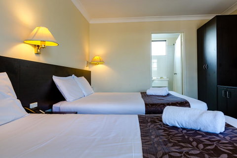 Abcot Inn - Perths Hotel 11