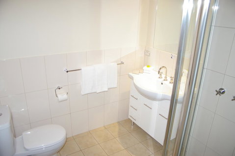Mawson Lakes Hotel - Perths Hotel 28
