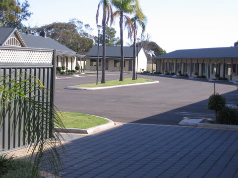 Sundowner Motel Hotel - Perths Hotel 1