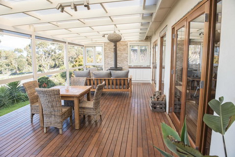 Port Lincoln Seaside Home - Perths Hotel 9