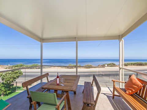 Pearl By The Sea - Perths Hotel 0